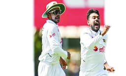 ബംഗ്ലാദേശിന്‌ ഒന്‍പത്‌ വിക്കറ്റിന്റെ തകര്‍പ്പന്‍ ജയം.