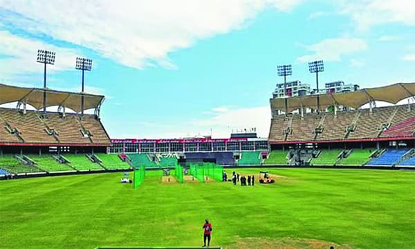 ആവേശപ്പോരാട്ടത്തിന്‌ ഗ്രീന്‍ഫീല്‍ഡ്‌ 
