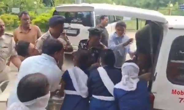 ബിഹാറിലെ അശോക് ധാം ക്ഷേത്രത്തിലുണ്ടായ തള്ളിക്കയറ്റത്തില്‍ ആറ് മരണം; നിരവധി പേര്‍ക്ക് പരിക്ക്