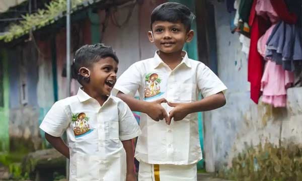 ചിങ്ങപ്പിറവിയിൽ മമ്മൂട്ടിയുടെ സമ്മാനം; പുതുവർഷത്തിലേക്ക് കാതുതുറന്ന് മിഖായേലും മിഹോക്കും