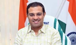 എസ്എഫ്‌ഐയുടെ ശവമഞ്ച സമരരീതി പ്രാകൃതം ; സ്വയം അപഹാസ്യരാകുന്നെന്ന് മന്ത്രി റോജി എം. ജോണ്‍