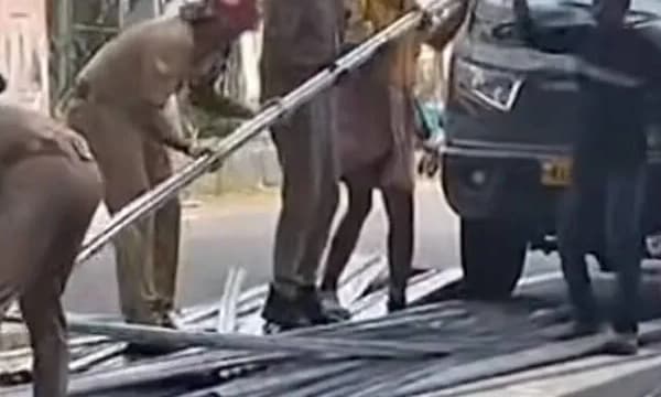 അതിദാരുണം...സഡൻ ബ്രേക്കിട്ട ലോറിയിൽ നിന്ന് ഇരുമ്പു പൈപ്പുകൾ മുകളിൽ വീണ് യുവാവിന് അന്ത്യം!
