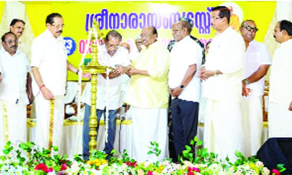 ഷംസീര് കമ്മ്യൂണിസ്റ്റല്ല,
ലീഗുകാരന്: വെള്ളാപ്പിള്ളി