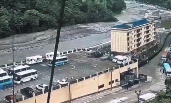 നേപ്പാളിലെ പ്രളയത്തിന് കാരണം 'ഭൂകമ്പമല്ല', 'ഹിമാനികളുടെ തകര്‍ച്ച': മരണം 150 കടന്നു