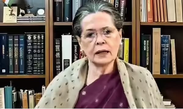 മാറ്റങ്ങൾ അനുവദിച്ചില്ല; സോണിയ ഗാന്ധിയുടെ ഓർമ്മക്കുറിപ്പ് ഇന്ത്യയിൽ പ്രസിദ്ധീകരിക്കില്ലെന്ന് പെൻഗ്വിൻ