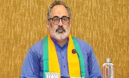 സണ്ണി കപിക്കാടിന്റെ അധിക്ഷേപ പരാമര്‍ശം: സര്‍ക്കാരിന്റെ നിഷ്‌ക്രിയത്വം ഇരട്ടത്താപ്പ്‌: രാജീവ്‌ ചന്ദ്രശേഖര്‍