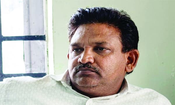 കൈക്കൂലി കേസില്‍ മുന്‍ സീനിയര്‍ക്ല ര്‍ക്കിന്‌ 3 വര്‍ഷം കഠിന തടവ്‌