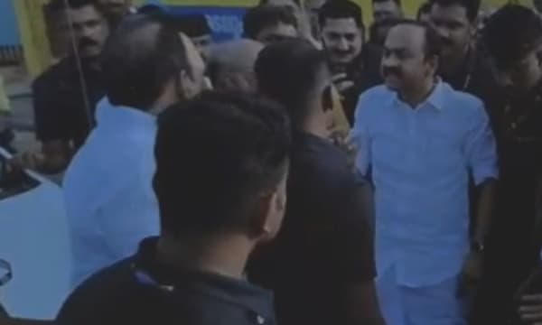ചേന്തി അനിൽ കോൺഗ്രസിനു തലവേദന; റൗഡി ലിസ്റ്റിൽ പെട്ടത് പ്രതിപക്ഷത്തിന് ആയുധമായി