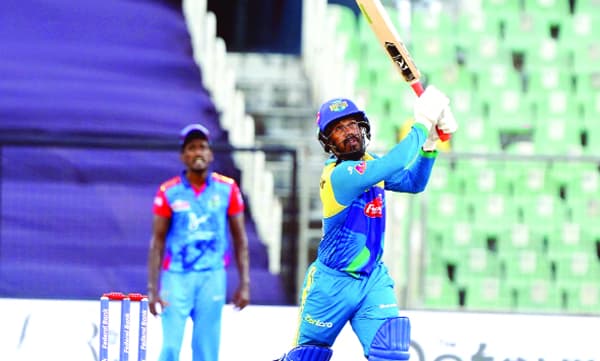 പുലികളായി ടൈറ്റന്‍സ്‌:  കെ.സി.എല്‍. ട്വന്റി20 ക്രിക്കറ്റ്‌ ടൂര്‍ണമെന്റില്‍ തൃശൂര്‍ സെമിയില്‍