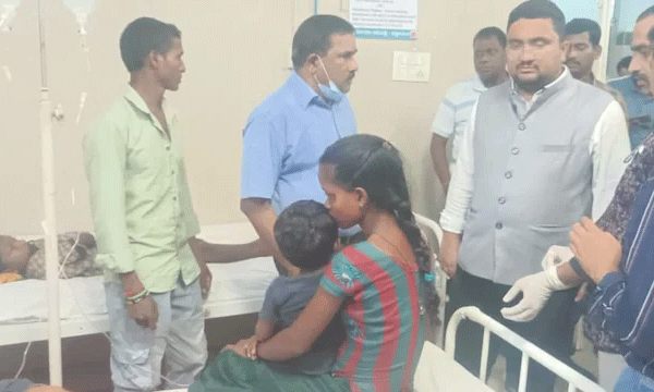 മലേറിയ പ്രതിരോധ മരുന്ന് കഴിച്ച് ആന്ധ്രാപ്രദേശിൽ വിദ്യാർത്ഥിനി മരിച്ചു; 50-ലധികം പേർ ആശുപത്രിയിൽ