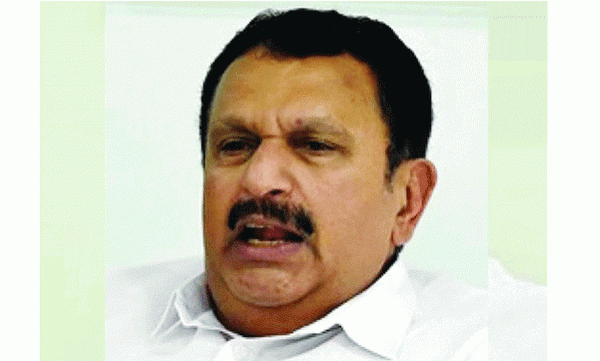 ‘കാന്തപുരത്തിന്റെ പ്രസ്താവന തെറ്റ്’; ഫാത്തിമ തഹ്ലിയയുടെ വിജയം ചൂണ്ടിക്കാട്ടി മന്ത്രി കെ. മുരളീധരൻ
