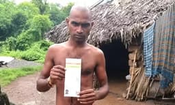 മരിച്ചുവെന്ന് കരുതി ശവസംസ്കാരം നടത്തി; ഒരു മാസത്തിന് ശേഷം യുവാവ് ജീവനോടെ തിരിച്ചെത്തി!