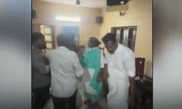 ചിറയിന്‍കീഴിലെ കയ്യാങ്കളി; രമ്യ ഹരിദാസിന്റെയും മണ്ഡലം പ്രസിഡന്റിന്റേയും പരാതിയില്‍ കേസ് എടുത്ത് പൊലീസ്