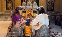 മക്കള്‍ക്കൊപ്പം ജന്മാഷ്ടമി ആഘോഷിച്ച് രാം ചരണും ഉപാസനയും; ആരാധകരുടെ മനം കവര്‍ന്ന് ചിത്രങ്ങള്‍