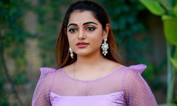 "കുട്ടികളെ കാണിച്ച് അവരു​ടെ ക്യൂട്ട്നെസ്സ് വിറ്റ് കാശുണ്ടാക്കില്ല"; നിലപാട് വ്യക്തമാക്കി മീര അനിൽ