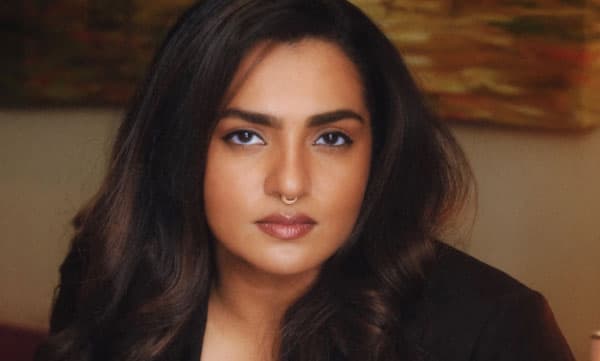 photo-www.facebook.com/OfficialParvathy/