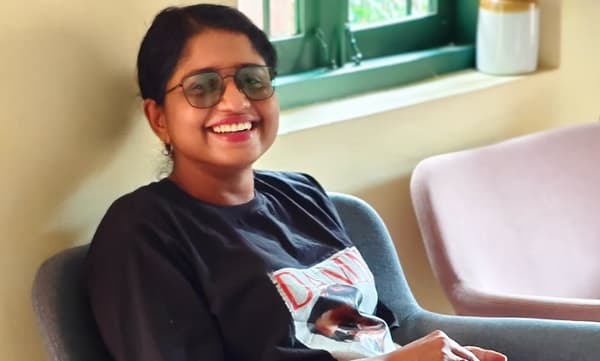 മിസ് ആയി  പോയി, ഞാന്‍ സത്യമായിട്ടും കണ്ടില്ല; വേടന് കൈ കൊടുക്കാത്തില്‍ വിശദീകരണവുമായി ഉണ്ണിമായ 
