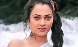 ദാവൂദ് ഇബ്രാഹിം ക്ഷണിച്ചിരുന്നില്ല; ദാവൂദുമൊത്തുള്ള വിവാദ ചിത്രത്തെക്കുറിച്ച് മന്ദാകിനി
