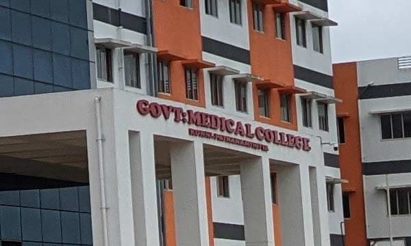 16 കാരിക്ക് 88 കാരിയുടെ എക്‌സ്‌റേ നല്‍കിയ സംഭവം ; ബാലാവകാശ കമ്മീഷന്‍ അന്വേഷണത്തിന് 