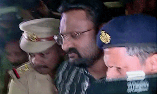 ആന്റോ അഗസ്റ്റിന്റെ വീട്ടിലെ ദൃശ്യങ്ങള്‍ മായ്ചു ; 22 നിരീക്ഷണ ക്യാമറകളിലെയും വിഷ്വല്‍സ് ഡിലീറ്റ് ചെയ്തെന്ന് എക്സൈസ്
