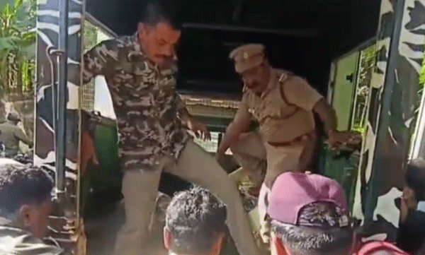 ഏഴ് മാസത്തെ ഭീതി അവസാനിച്ചു; 300 കിലോ ഭീമൻ മുതല വലയിൽ
