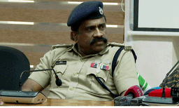ശക്തമായ പ്രതിഷേധവുമായി കോണ്‍ഗ്രസ് ; ഡിവൈഎസ്പി എ ഉമേഷിനെ തിരിച്ചെടുക്കില്ല ; തീരുമാനം മരവിപ്പിച്ചു