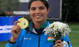 ചരിത്രത്തിൽ ആദ്യം! 2026 ഏഷ്യൻ ഗെയിംസിൽ ട്രാപ്പ് ഇനത്തിൽ ചരിത്ര സ്വർണം നേടി നീരു ദണ്ഡ