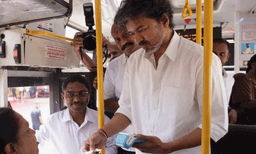 തമിഴ്നാട്ടിൽ സ്ത്രീകൾക്ക്  ഡീലക്സ് ബസുകളിലും സൗജന്യ യാത്ര: 'വെട്രി പയണം' പദ്ധതി വിപുലീകരിച്ച് മുഖ്യമന്ത്രി ജോസഫ് വിജയ്|