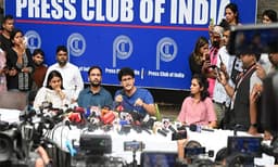 സര്‍ക്കാരിനു ഭയം; ഡല്‍ഹിയില്‍ 'അടിയന്തരാവസ്‌ഥ': സി.ജെ.പി.