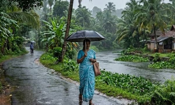  തുലാവര്‍ഷം എത്തുന്നു; കേരളത്തില്‍ വരും ദിവസങ്ങളില്‍ മഴ ശക്തമാകും
