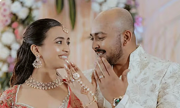 വിവാഹനിശ്ചയത്തിന് ശേഷം ഒരുമാസത്തിനുള്ളില്‍ പിരിഞ്ഞു ; ആറുമാസം തികയും മുമ്പ് വീണ്ടും ഒന്നിച്ച് പൃഥ്വിഷായും ആകൃതിയും