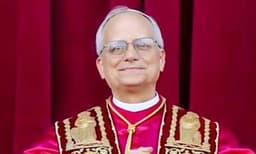 ലിയോ പതിനാലാമന്‍ മാര്‍പാപ്പയ്ക്ക് ശ്വാസകോശ കാന്‍സര്‍ ; ഒക്ടോബര്‍ 20 വരെ എല്ലാ പൊതുപരിപാടികളും റദ്ദാക്കി