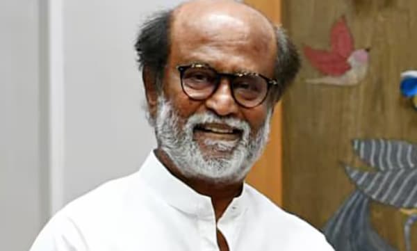 ഞാന്‍ ഹീറോയായി നില്‍ക്കുന്നത് നിങ്ങള്‍ കാരണമാണ്, നിങ്ങളില്ലെങ്കില്‍ ഞാന്‍ വെറും പുല്‍ക്കൊടി; ആരാധകര്‍ക്ക് നന്ദി പറഞ്ഞ് രജനികാന്ത് 
