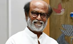 ഞാന്‍ ഹീറോയായി നില്‍ക്കുന്നത് നിങ്ങള്‍ കാരണമാണ്, നിങ്ങളില്ലെങ്കില്‍ ഞാന്‍ വെറും പുല്‍ക്കൊടി; ആരാധകര്‍ക്ക് നന്ദി പറഞ്ഞ് രജനികാന്ത് 
