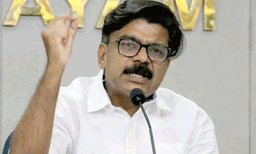 മാസപ്പടി കേസിലെ പോരാട്ടത്തിനിടെ കുടുംബത്തിനും ഭീഷണി; കെ. സുധാകരൻ ചേർത്തുനിർത്തിയെന്ന് മാത്യു കുഴൽനാടൻ
