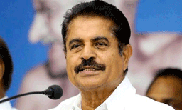 വിമാനയാത്രയുടെ വിവരങ്ങള്‍ ജനങ്ങളോട് തുറന്നു പറയാന്‍ ചങ്കൂറ്റം കാട്ടണം ; മുഖ്യമന്ത്രിയെ വിമര്‍ശിച്ച് അടൂര്‍പ്രകാശ്
