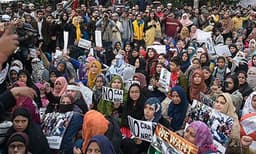 ഐഐടിയിലെ പ്രതിഷേധക്കാര് ആലപിച്ച പാകിസ്ഥാനി കവിത 'ഹം ദേഖേംഗേ' ഹൈന്ദവ വിരുദ്ധമോ എന്ന് അന്വേഷണം