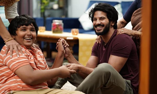 ദുല്ഖറിനൊപ്പമുള്ള ഈ കുട്ടിയെ മനസിലായോ? കാത്തിരിക്കുന്ന ദുല്ഖര് ചിത്രത്തില് മറ്റൊരു സര്പ്രൈസ് കൂടി, വെളിപ്പെടുത്തി അനൂപ് സത്യന്