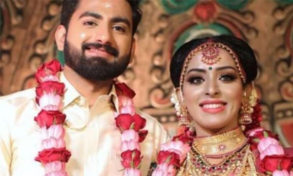 മകളുടെ വിവാഹത്തിന്റെ പേരില് അയാള് പിരിവെടുത്ത് അപമാനിച്ചു; വെളിപ്പെടുത്തലുമായി നടിയുടെ അച്ഛന്