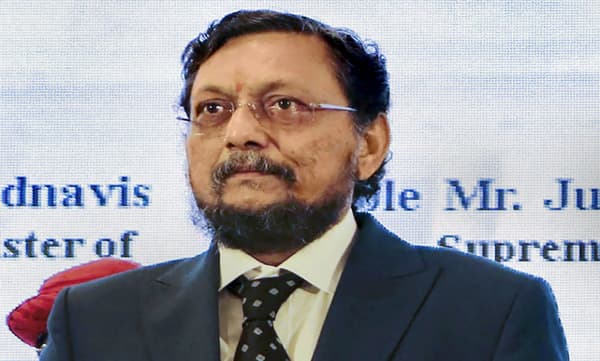 രാജ്യം കടന്നുപോകുന്നത് ദുര്ഘട സമയത്തിലൂടെ; സമാധാനം സ്ഥാപിക്കാന് ശ്രമം; ചീഫ് ജസ്റ്റീസ്