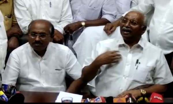 വെള്ളാപ്പള്ളിക്കെതിരേയുള്ള പോരാട്ടം നയിക്കാന് ഗോകുലം ഗോപാലന്; എസ്.എന്.ഡി.പി.യെ ശുദ്ധീകരിക്കാന് സുഭാഷ് വാസുവിനൊപ്പം, തുഷാറിനെ നീക്കി ഗുരുദേവ ട്രസ്റ്റിന്റെ ചെയര്മാനായി, കോളജിന്റെ പേര് ഇനി മഹാഗുരു ഇന്സ്റ്റിറ്റ്യൂട്ട് ഓഫ് ടെക്നോളജി