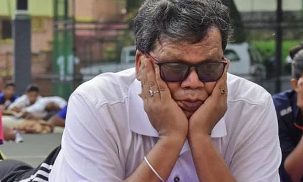 'വെടിയുണ്ട മുതല് പൊലീസ് വണ്ടിയുടെ ടയര് വരെ സര്വതും അടിച്ചുമാറ്റി പങ്ക് എ.കെ.ജി സെന്ററില് കൃത്യമായി എത്തിക്കും, കാരണം ഇരട്ടച്ചങ്ക് പോയിട്ട് നട്ടെല്ലു പോലുമില്ലാത്ത ഒരു മനുഷ്യനാണ് അവരുടെ നായകന്'; വൈറലായി ജ്യോതികുമാര് ചാമക്കാലയുടെ കുറിപ്പ്