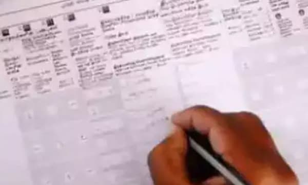ദേശീയ പൗരത്വ റജിസ്റ്ററില് പ്രതിഷേധിച്ച സംസ്ഥാനങ്ങള്ക്ക് വഴങ്ങി കേന്ദ്രം ; എതിര്പ്പ് പ്രകടിപ്പിച്ച സംസ്ഥാനങ്ങളിലെ മുഖ്യമന്ത്രിമാരുമായി ചര്ച്ചയ്ക്ക് ശ്രമം