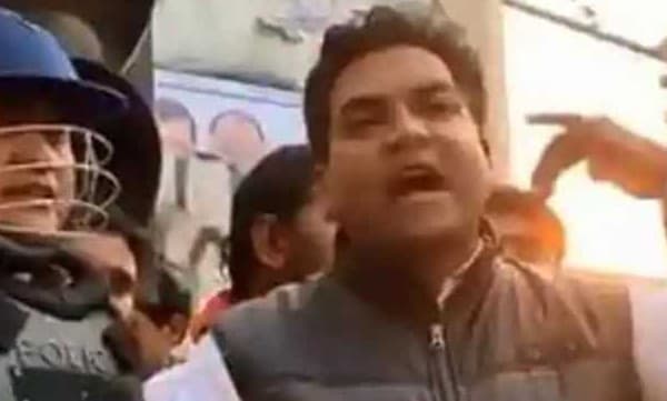 ഡല്ഹി കലാപത്തിന് പിന്നില് ബി.ജെ.പി നേതാവ് കപില് മിശ്ര; ഭീം ആര്മി സുപ്രീം കോടതിയെ സമീപിച്ചു