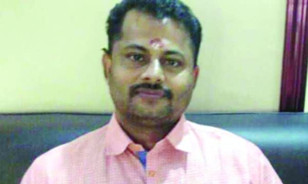 പാനൂര് പീഡനക്കേസ് : പ്രതി ബിജെപി നേതാവിനെ റിമാന്ഡ് ചെയ്തു ; കേസ് അട്ടിമറിക്കാന് പോലീസ് ഉന്നതന്റെ ഇടപെടലെന്ന് കുടുംബം