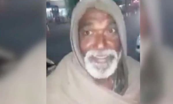 ജിം റീവ്സിന്റെ ഇംഗ്ലീഷ് ഗാനം പാടി സോഷ്യല് മീഡിയയിൽ വെെറലായി ഒരു യാചകന്- വിഡിയോ