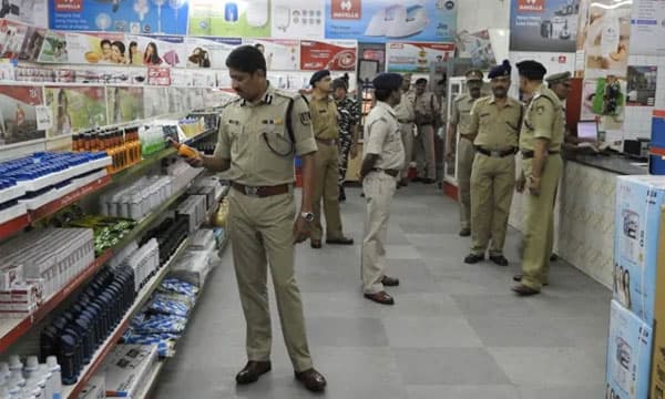 പ്രധാനമന്ത്രിയുടെ ആഹ്വാനം: അര്ദ്ധ സൈനിക കാന്റീനുകളില് ഇനി 'സ്വദേശി' ഉത്പന്നങ്ങള് മാത്രം