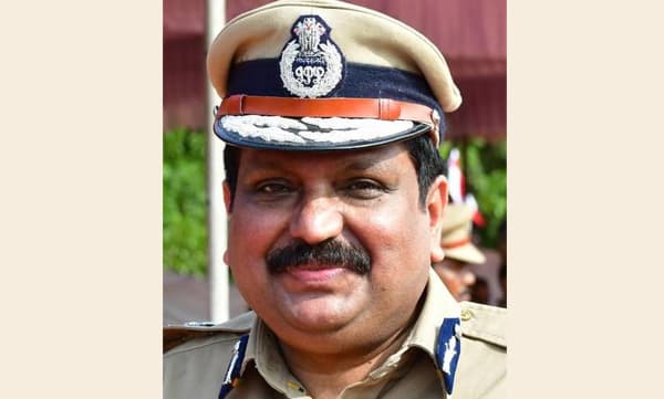 തച്ചങ്കരിക്കെതിരായ അനധികൃത സ്വത്ത് സമ്പാദനക്കേസില് അനേ്വഷണത്തിനു സ്റ്റേയില്ല