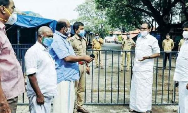 ആലുവയില് കൊവിഡ് സ്ഥിരീകരിച്ചയാൾ വിവാഹനിശ്ചയ ചടങ്ങിൽ പങ്കെടുത്ത ; ജാഗ്രതാ നിര്ദ്ദേശം