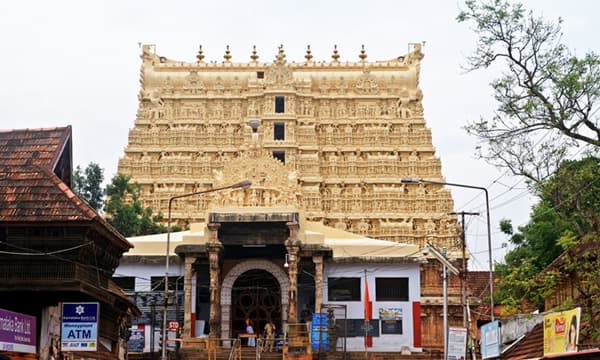 പത്മനാഭസ്വാമി ക്ഷേത്ര ഭരണാവകാശം താല്ക്കാലിക സമിതിക്ക് ; രാജകുടുംബത്തിന്റെ ഹര്ജി സുപ്രീംകോടതി ശരിവെച്ചു